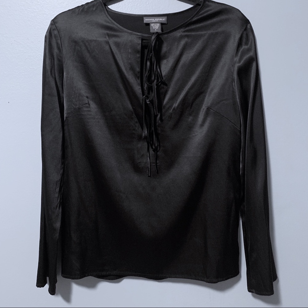 Banana Republic Silk Size S Vintage tie-up blouse